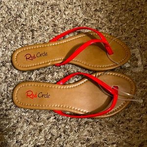 Red circle sandals women’s size 7 NEW